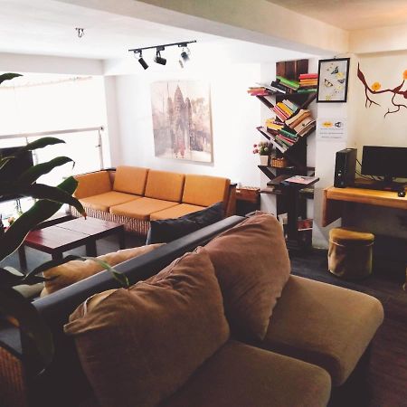 Maya Papaya Cafe & Hostel（One Stop） Пном Пен Екстериор снимка