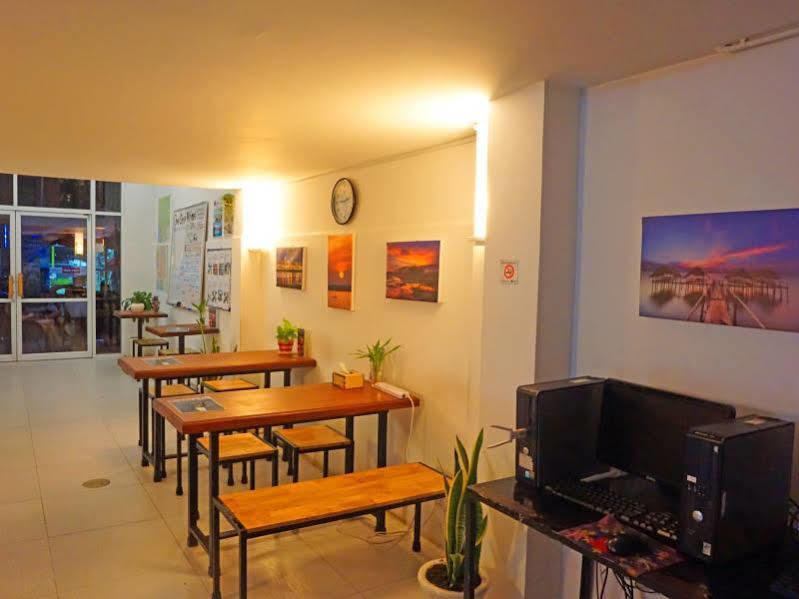 Maya Papaya Cafe & Hostel（One Stop） Пном Пен Екстериор снимка